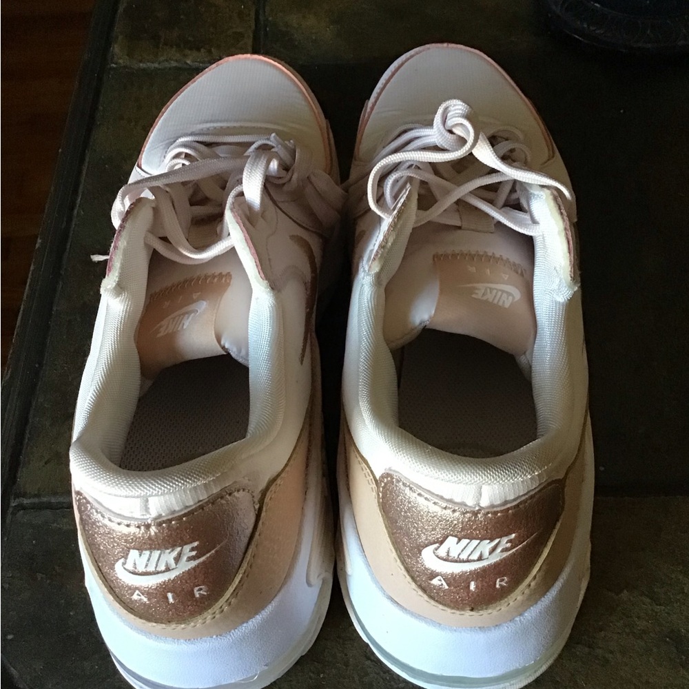 Nike Air max.Size 11 1/2 woman and 10 Men. - Picture 7 of 7